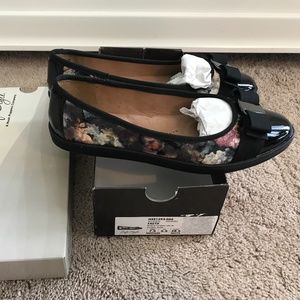 New Hush Puppies Faeth Black Patton Leather Floral Velveteen 7. 5 Ladies flats